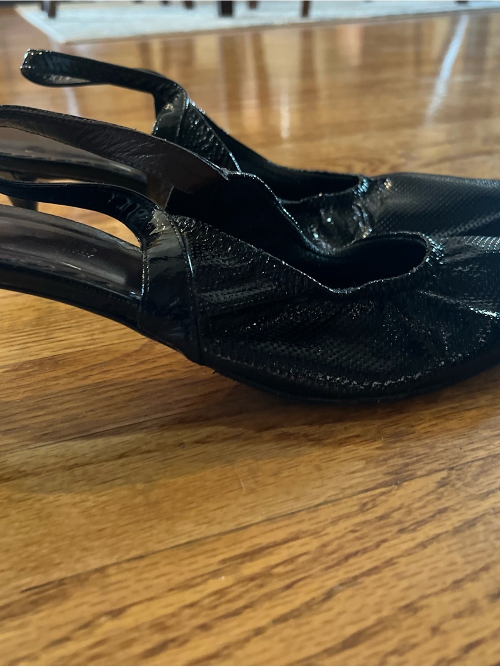 Donald J. Pliner Black Slingback elegant heels